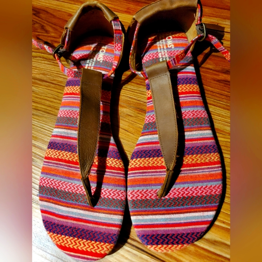 Size 12 Tom's sandals